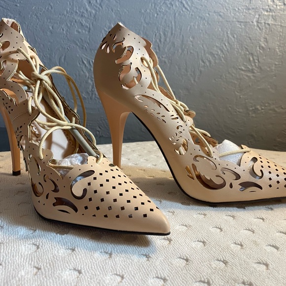 NWOT MADISON Blush Colored Laser Cut Stiletto Heels - Picture 5 of 16